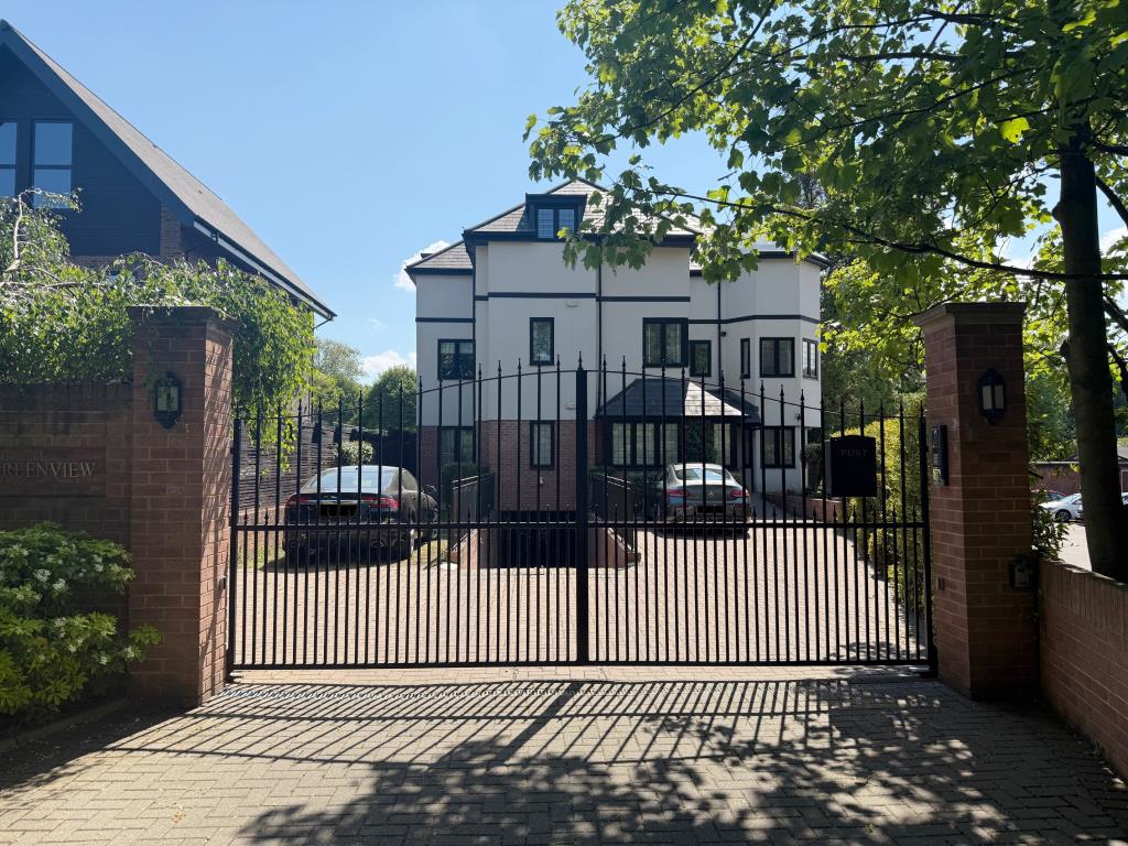 Lot: 191 - FREEHOLD GROUND RENTS - Front aspect of the block